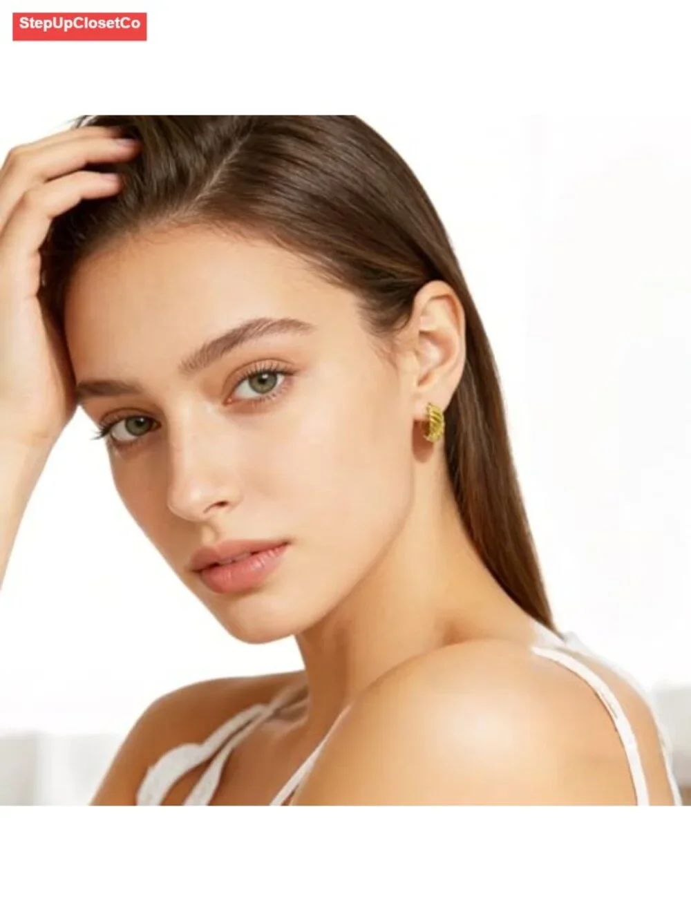18K Gold Plated Small Chunky Huggie Hoop Earrings Hypoallergenic Hinge Closure